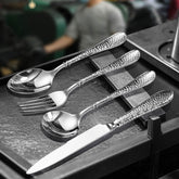 AquaCube Hammered Steak Cutlery Set | Yedwo