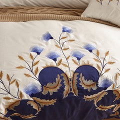 Luxury White Blue Chic Embroidered Bedding Set | Yedwo
