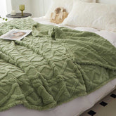 Simple Plain Color Jacquard Design Geometric Tufted Blanket | Yedwo