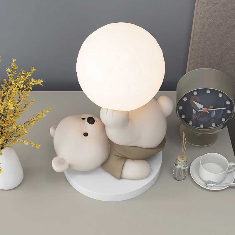 Cute Vitality Bear Statue Desk Lamp | Yedwo Design