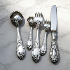 Louvre Baroque Embossed Stainless Steel Cutlery Set | Yedwo