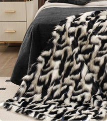 Luxury Faux Fur Sofa Throw Blanket – Soft Textured Bed Runner | Yedwo