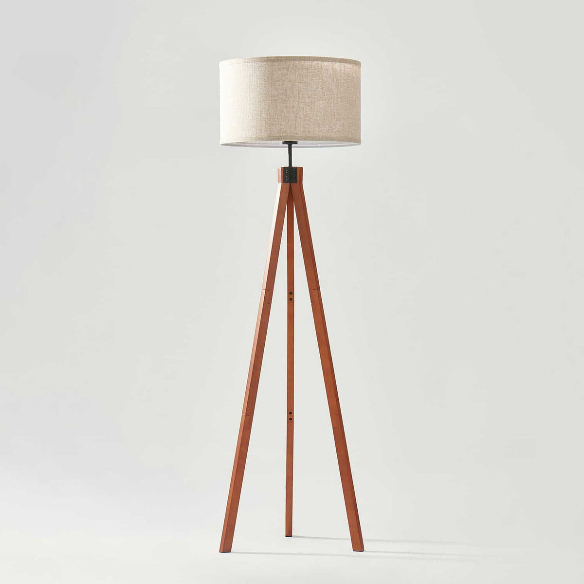 Mid Century Wood Tripod Floor Lamp | Yedwo
