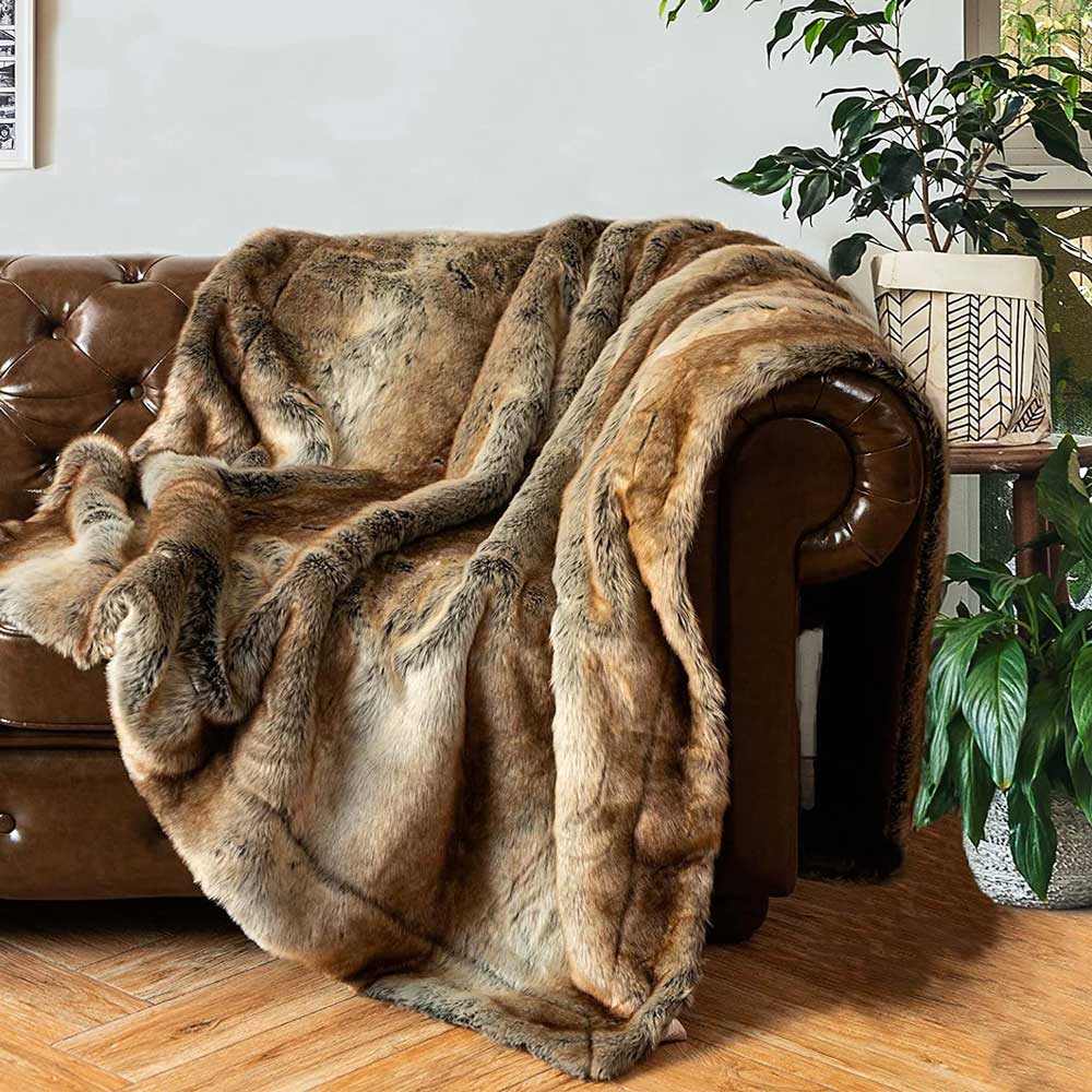 Super Soft  Brown Faux Fur Throw Blanket | Yedwo