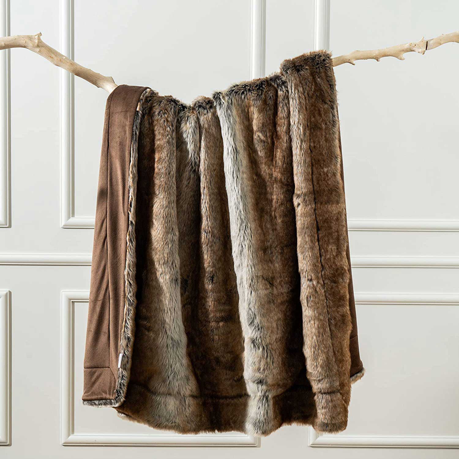 Super Soft  Brown Faux Fur Throw Blanket | Yedwo